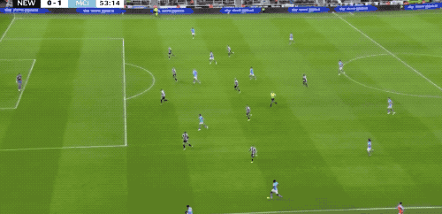 半决赛首回合:曼城2-0卫冕冠军13场不败 塞梅尼奥加盟两场造3球