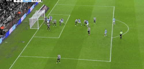 半决赛首回合:曼城2-0卫冕冠军13场不败 塞梅尼奥加盟两场造3球