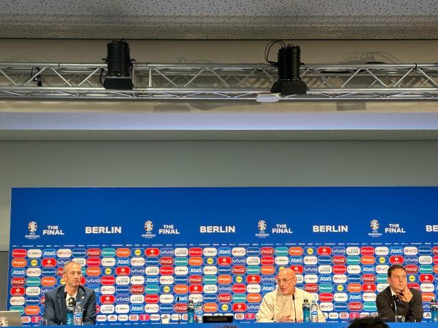 德拉富恩特撑起团结旗帜，纳瓦斯静待最后一舞