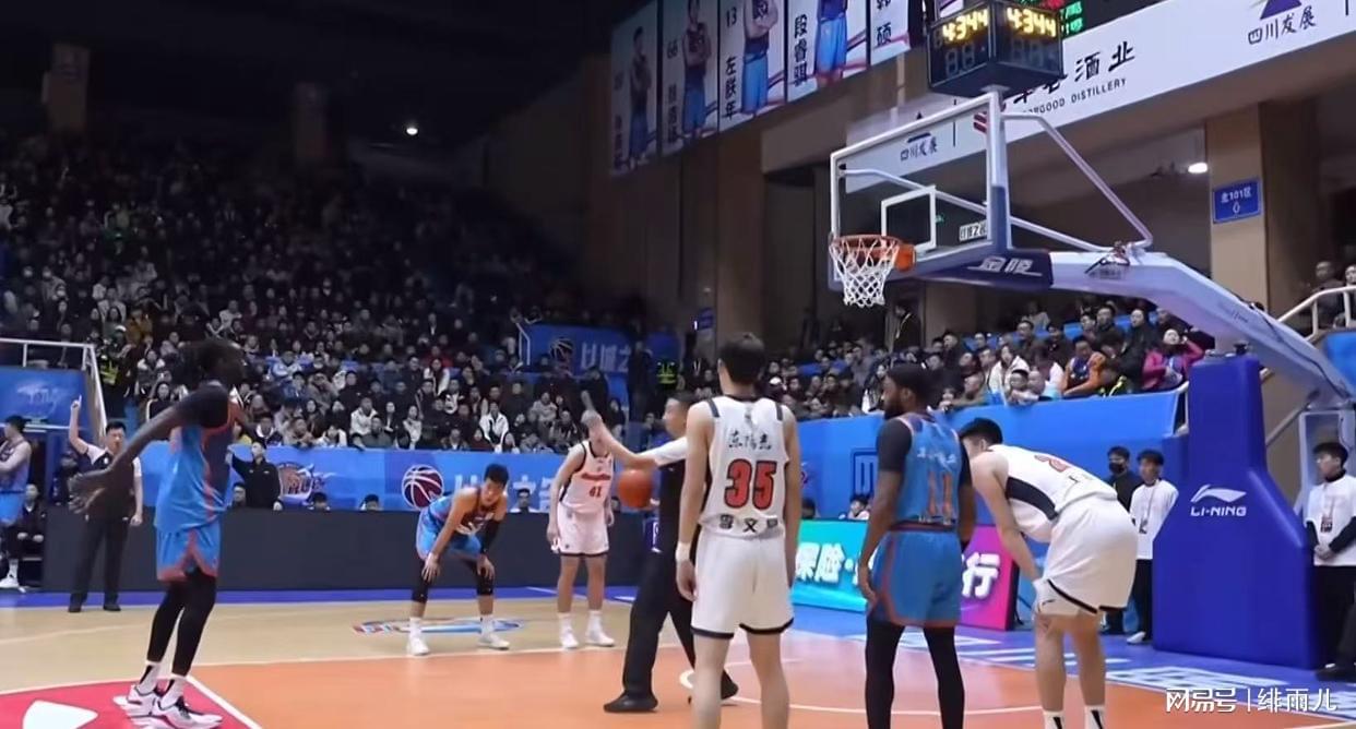 挤走徐杰！广东后场“新力量”正式崛起，这可是杜锋的一号位答案