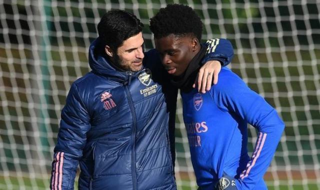 1661081833610007176.jpg 【观察】三连胜完美开局 “争冠”的阿森纳还缺啥吗?